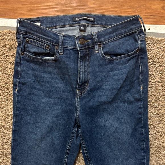 Calvin Klein Woman’s 6 Medium Wash Skinny Jeans Excellent Condition - Picture 4 of 12